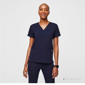 FIGS Casma Three Pocket Scrub Top, Navy Blue - XS